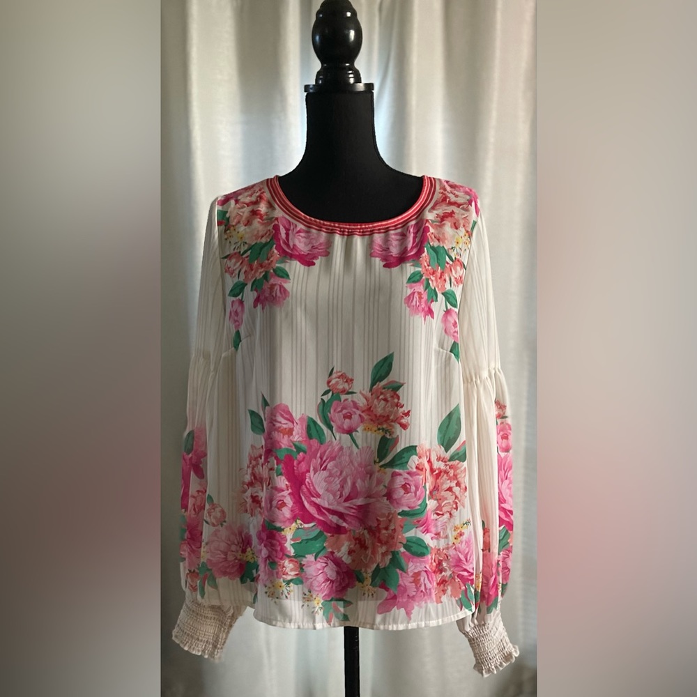 VICI Valencia Rose Blouse Round Neck Balloon Sleeves Size L